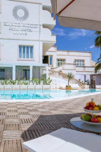 Bianco Riccio Suite Hotel - image 7