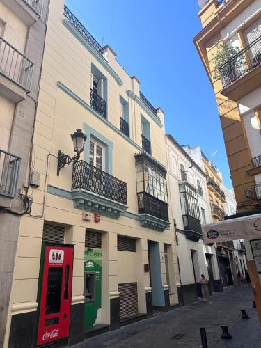 REY DE SEVILLA FLATS - Arenal - image 5