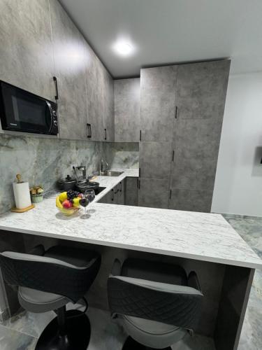 ห้องครัว, Tropical garden apartments in ชาควี