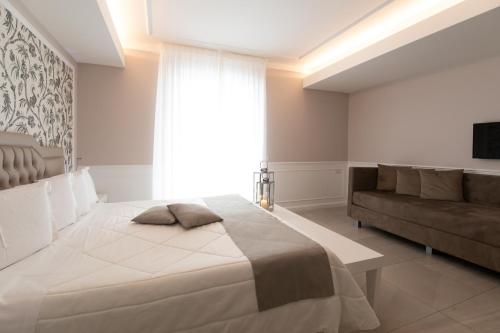 Bianco Riccio Suite Hotel - image 3