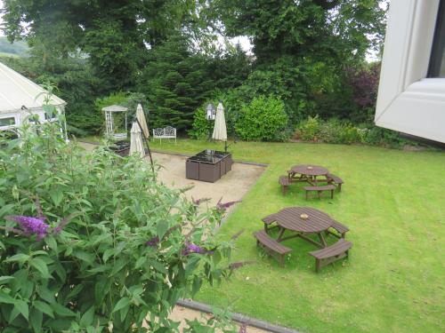 Ganton Greyhound Inn - image 10