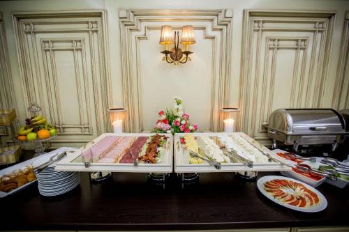 Best Western Central Hotel - image 12