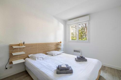 Comfort and serenity with A/C, Parking and Balcony