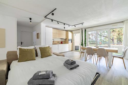 Comfort and serenity with A/C, Parking and Balcony - 주방