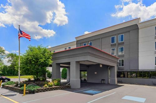 Red Roof Inn Easton - image 8