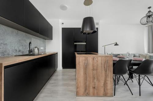 Apartament Blisko Rzeki Tuż przy Porcie we Wrocławiu z Parkingiem by Noclegi Renters, Breslau (Foto 9)