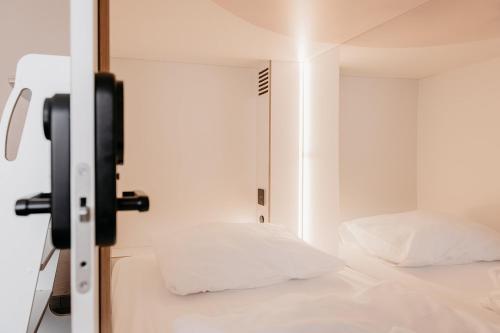 Community Hostel & Lounge by Hyve Basel SBB - image 13