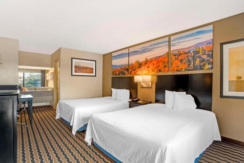 Days Inn by Wyndham Wilkesboro - image 9