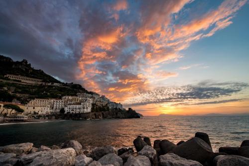 Amalfi Luxury House - image 12