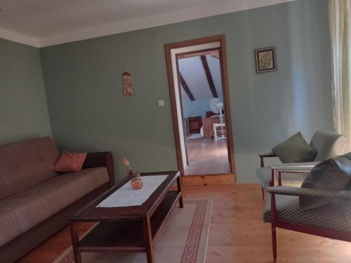 المرافق, Apartments Lazzarini Battiala in Martinski