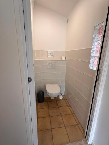 Bathroom, Apartment Lucioles - Strandnah mit Balkon und Meerblick by Riviera HomeLife in Antheor