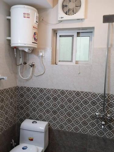 Luxury Eiffel View Apartment - image 2