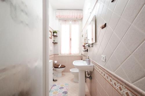 Penthouse 200 meters from metro Wi-Fi and AC, Roma (foto 8)