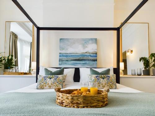 The Briarcroft BnB Hook