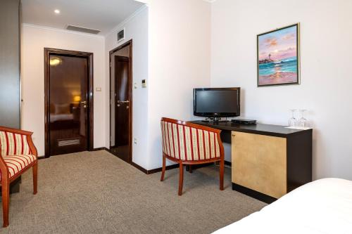 Guest Accommodation Atrium Gulin - image 13