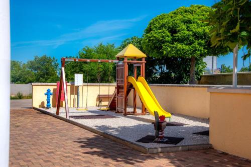 Guest Accommodation Atrium Gulin - image 6