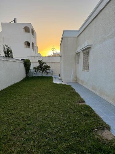 Villa in Korba 100m to the beach in Korba