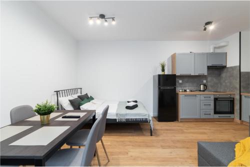 Kitchen, Lineburg Villa Apartments in Warsaw