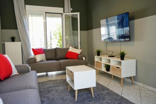 Modern Athenian Penthouse - image 7
