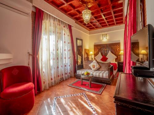 room detail thumbnail 1