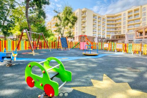 黃金線公寓酒店 (Apart Hotel Golden Line) in 金沙灘