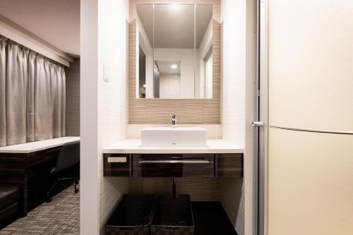 Urvest Hotel Kamata Room Type - Deluxe Twin Room