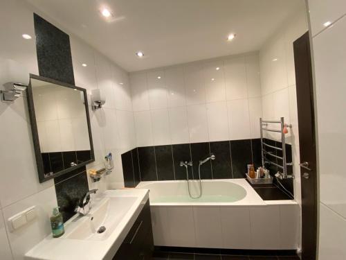 Apartamentai prie Kalnų parko (Apartamentai prie Kalnu parko) in Antakalnis