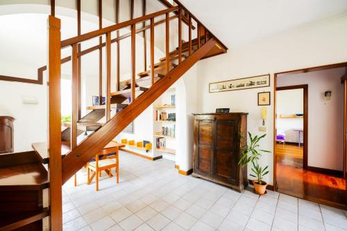 Lovely 2BR House in Beautiful Green Area - image 2