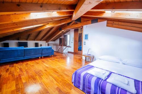 Lovely 2BR House in Beautiful Green Area - image 12