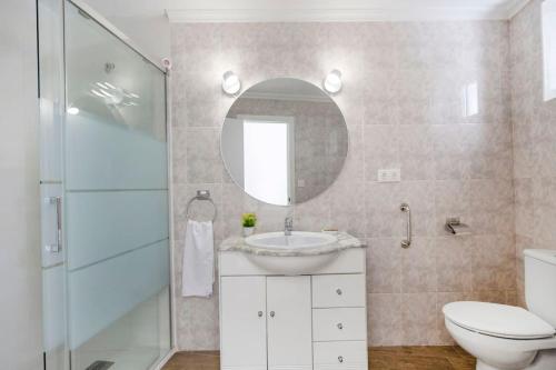 Onil Reformed Petfriendly Home with WIFI in Onil