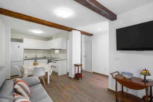 Onil Reformed Petfriendly Home with WIFI in Onil