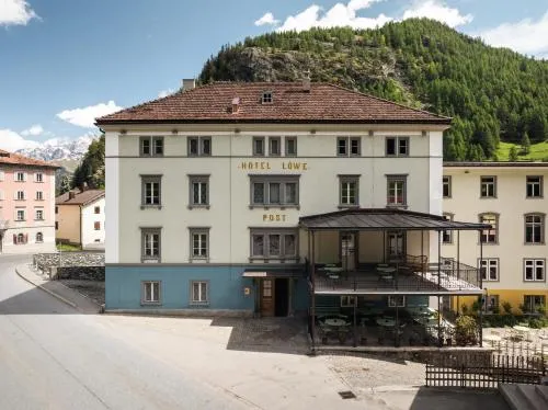 Post Hotel Löwe Mulegns in Mühlen, Schweiz