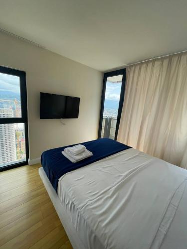 Two-Bedroom Apartment with Balcony and Sea View