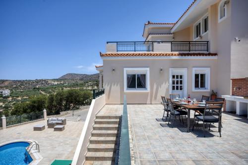 Marietta Villa - main image