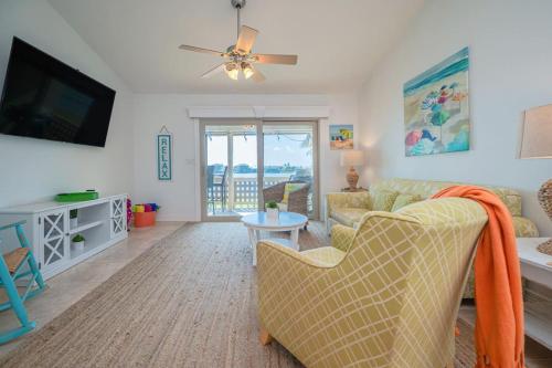 Simply Wonderful Condo with Bayview Private Pier and Pools in Rockport, USA