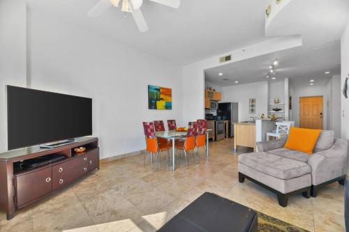 Calypso Ocean View Condo with 3 bedrooms and Pool in Galveston, USA