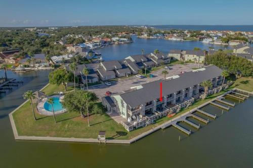 Seaside Cottage 3 bedrooms Private Waterfront Pier in Rockport, USA