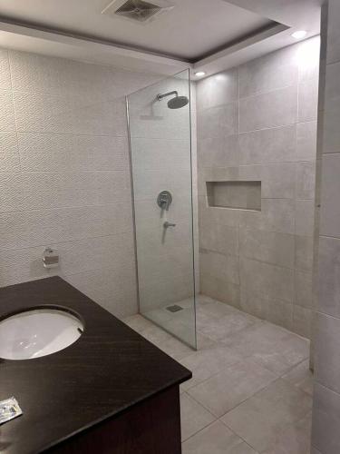 BNR - The Opus Residences 2-Bed Apartment Gulberg - image 2