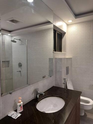 BNR - The Opus Residences 2-Bed Apartment Gulberg - image 6