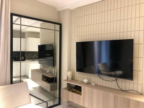 The Opus Residences 1-Bed Apartment Gulberg Lahore - image 9
