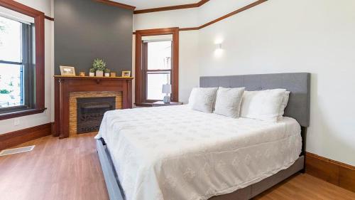 Landing at Baricelli - 1 Bedroom in University Circle in Cleveland, USA