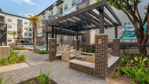 Landing at The Monroe - 1 Bedroom in Montopolis in Austin, USA