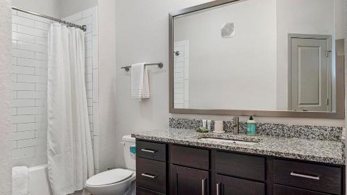 Landing at Bridge at Indigo - 2 Bedrooms in Avery Ranch Lakeline in Austin, USA
