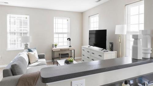 Landing at The Green - 2 Bedrooms in South Columbus in Canal Winchester, USA