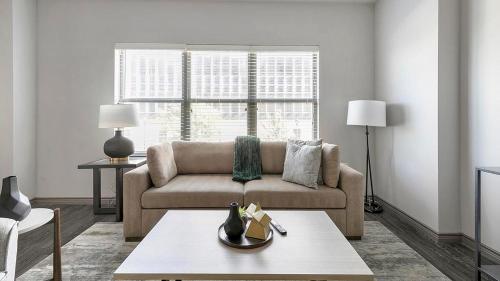 Landing at Bottle House of Main - 2 Bedrooms in Fort Worth in Fort Worth, USA