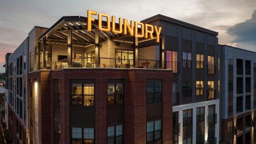 Landing at Abberly Foundry - 1 Bedroom in Watkins Park in Nashville, USA