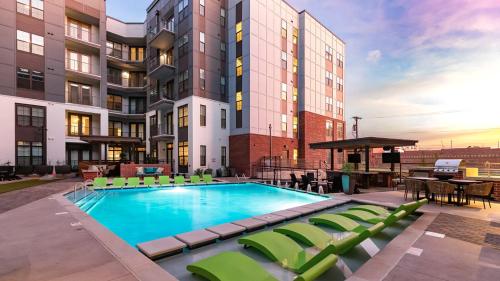Landing at Abberly Foundry - 1 Bedroom in Watkins Park in Nashville, USA