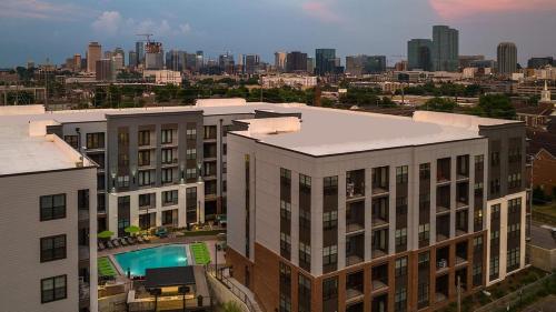 Landing at Abberly Foundry - 1 Bedroom in Watkins Park in Nashville, USA