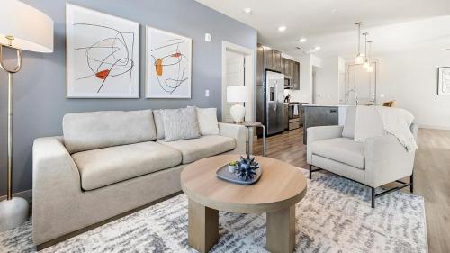 Landing at Abberly Foundry - 1 Bedroom in Watkins Park in Nashville, USA