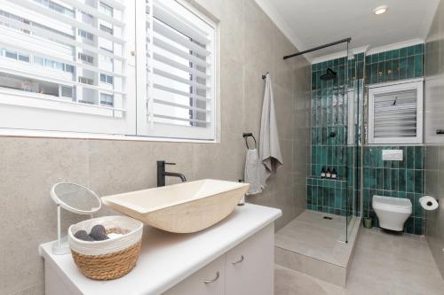 Mouille Point Studio including welcome basket - image 10